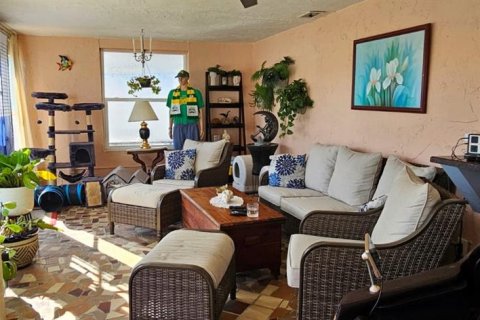 House in Holiday, Florida 2 bedrooms, 122.63 sq.m. № 1543270 - photo 15