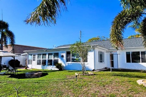 House in Holiday, Florida 2 bedrooms, 122.63 sq.m. № 1543270 - photo 23