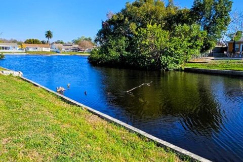 House in Holiday, Florida 2 bedrooms, 122.63 sq.m. № 1543270 - photo 22