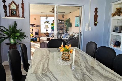 House in Holiday, Florida 2 bedrooms, 122.63 sq.m. № 1543270 - photo 13