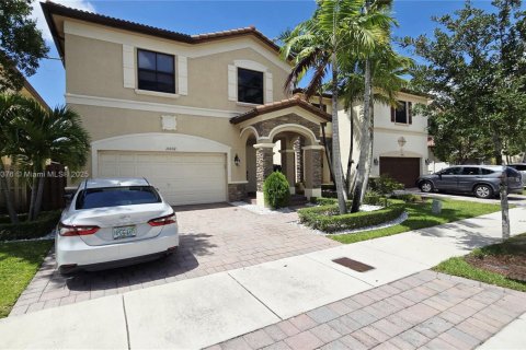 Villa ou maison à louer à Doral, Floride: 5 chambres, 277.96 m2 № 1946917 - photo 5