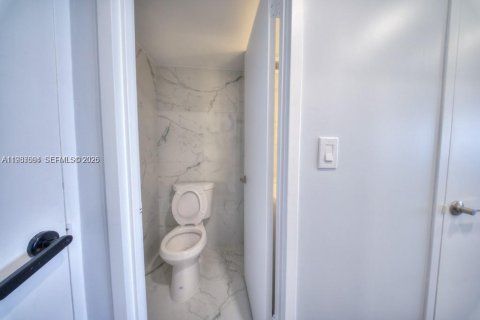 Copropriété à louer à Miami Beach, Floride: 1 chambre, 72 m2 № 2029280 - photo 18
