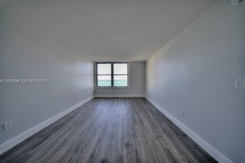 Copropriété à louer à Miami Beach, Floride: 1 chambre, 72 m2 № 2029280 - photo 15