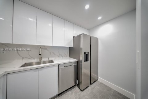 Copropriété à louer à Miami Beach, Floride: 1 chambre, 72 m2 № 2029280 - photo 9