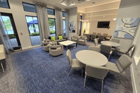 House in Parkland, Florida 3 bedrooms, 201.97 sq.m. № 1988025 - photo 18