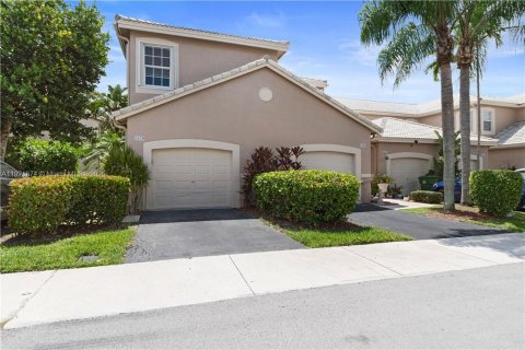 Townhouse in Weston, Florida 4 bedrooms, 161.37 sq.m. № 1975802