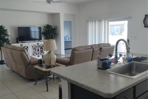 Villa ou maison à louer à The Villages, Floride: 3 chambres, 135.54 m2 № 1762029 - photo 6