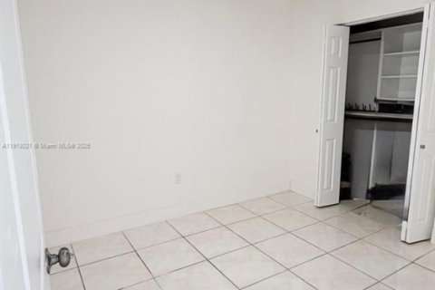 Снять в аренду кондоминиум в Майами, Флорида 2 спальни, 69.86м2, № 2019012 - фото 15