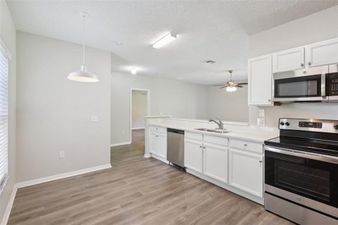 House in Kissimmee, Florida 3 bedrooms, 128.48 sq.m. № 1804667 - photo 12