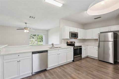 House in Kissimmee, Florida 3 bedrooms, 128.48 sq.m. № 1804667 - photo 11