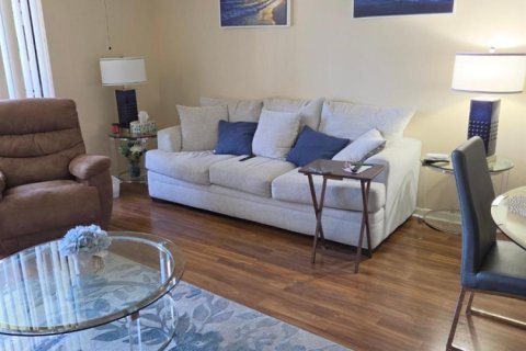 Condo in Delray Beach, Florida, 2 bedrooms  № 2175586 - photo 12