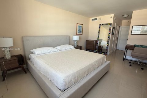 Снять в аренду кондоминиум в Майами-Бич, Флорида 1 спальня, 80.36м2, № 1986020 - фото 7