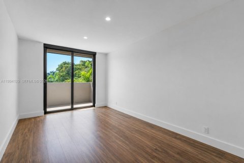 Condo in Key Biscayne, Florida, 3 bedrooms № 2245146 - photo 15