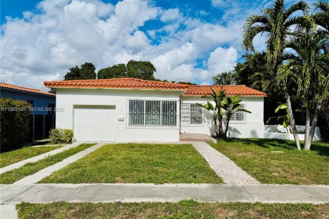 Villa ou maison à Miami, Floride 3 chambres, 145.39 m2 № 2051532