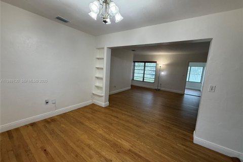 Villa ou maison à louer à Miami, Floride: 3 chambres, 145.39 m2 № 2051532 - photo 19
