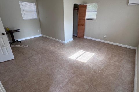 Appartement à louer à Miami Gardens, Floride: 1 chambre, 329.34 m2 № 1695169 - photo 11