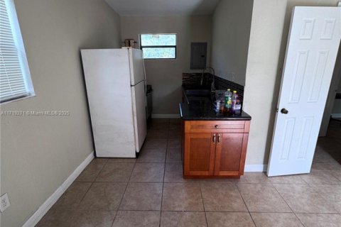 Appartement à louer à Miami Gardens, Floride: 1 chambre, 329.34 m2 № 1695169 - photo 6