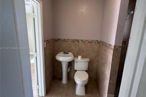 Appartement à louer à Miami Gardens, Floride: 1 chambre, 329.34 m2 № 1695169 - photo 9