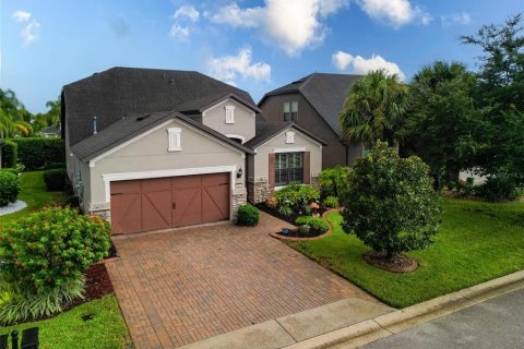 House in Davenport, Florida 4 bedrooms, 243.03 sq.m. № 1905615 - photo 1