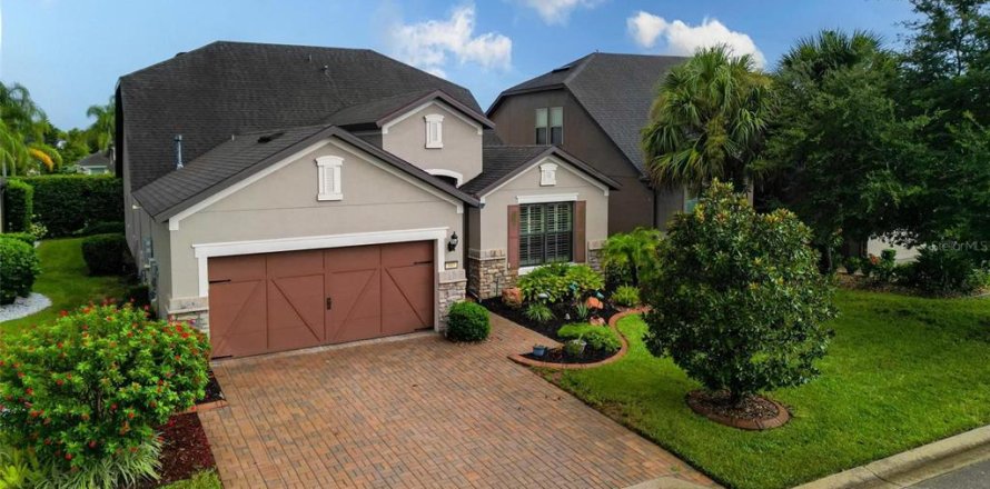 House in Davenport, Florida 4 bedrooms, 243.03 sq.m. № 1905615