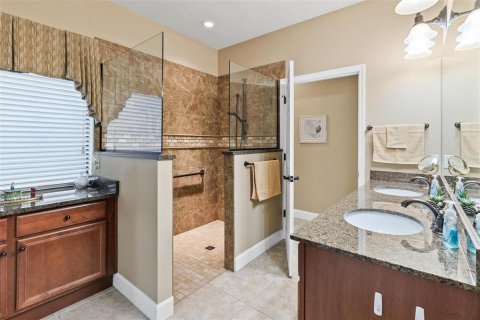 House in Davenport, Florida 4 bedrooms, 243.03 sq.m. № 1905615 - photo 25