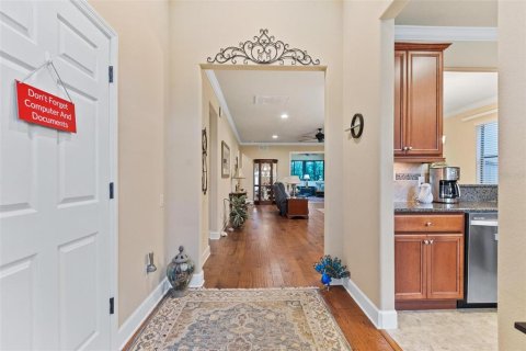 House in Davenport, Florida 4 bedrooms, 243.03 sq.m. № 1905615 - photo 8
