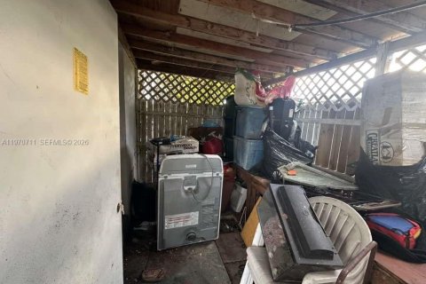 Casa en venta en Miami Gardens, Florida, 3 dormitorios, 110.74 m2 № 2032074 - foto 29