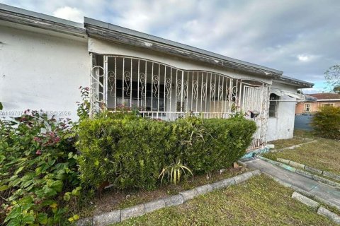 Casa en venta en Miami Gardens, Florida, 3 dormitorios, 110.74 m2 № 2032074 - foto 21