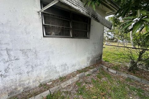 Casa en venta en Miami Gardens, Florida, 3 dormitorios, 110.74 m2 № 2032074 - foto 19