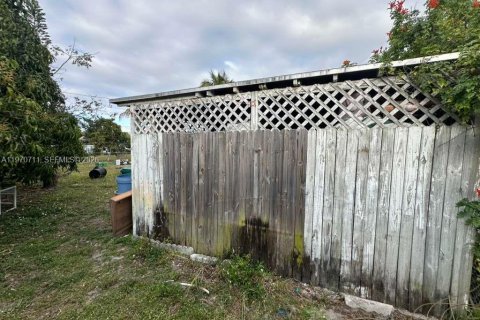 Casa en venta en Miami Gardens, Florida, 3 dormitorios, 110.74 m2 № 2032074 - foto 28