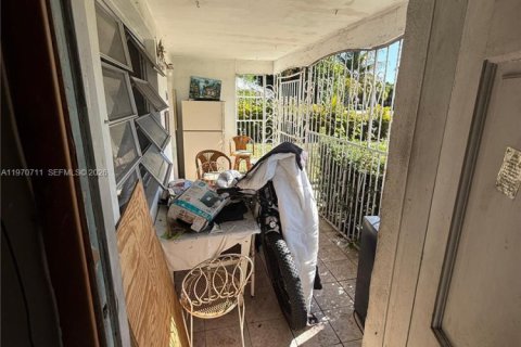 Casa en venta en Miami Gardens, Florida, 3 dormitorios, 110.74 m2 № 2032074 - foto 13