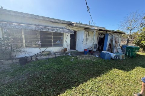 Casa en venta en Miami Gardens, Florida, 3 dormitorios, 110.74 m2 № 2032074 - foto 7