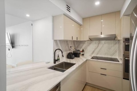 Copropriété à vendre à Miami Beach, Floride: 1 chambre, 77.76 m2 № 1895413 - photo 6