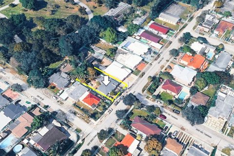 Villa ou maison à vendre à Miami, Floride: 4 chambres, 163.69 m2 № 2025189 - photo 14