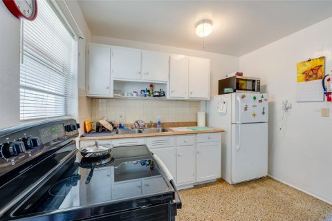 Propiedad comercial en venta en Daytona Beach, Florida, 3 dormitorios, 133.78 m2 № 2157180 - foto 17