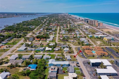 Propiedad comercial en venta en Daytona Beach, Florida, 3 dormitorios, 133.78 m2 № 2157180 - foto 2