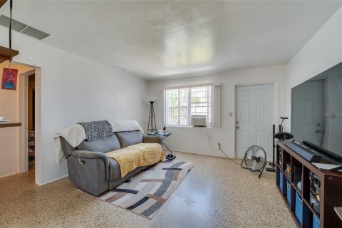 Propiedad comercial en venta en Daytona Beach, Florida, 3 dormitorios, 133.78 m2 № 2157180 - foto 15