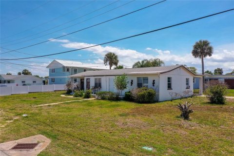 Propiedad comercial en venta en Daytona Beach, Florida, 3 dormitorios, 133.78 m2 № 2157180 - foto 6