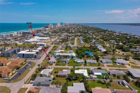 Propiedad comercial en Daytona Beach, Florida 3 dormitorios, 133.78 m2 № 2157180