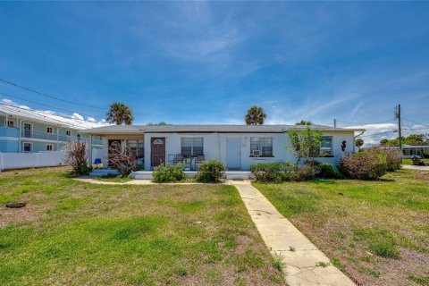 Propiedad comercial en venta en Daytona Beach, Florida, 3 dormitorios, 133.78 m2 № 2157180 - foto 5