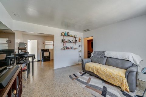 Propiedad comercial en venta en Daytona Beach, Florida, 3 dormitorios, 133.78 m2 № 2157180 - foto 13