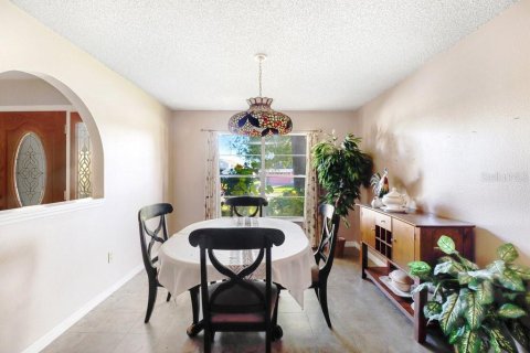 Villa ou maison à vendre à Hudson, Floride: 3 chambres, 226.87 m2 № 2433286 - photo 8