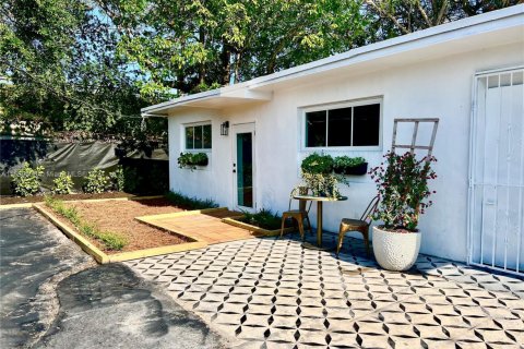 Bureau à Miami, Floride № 1178412