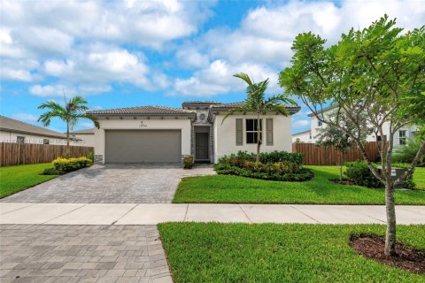 Casa en venta en Homestead, Florida, 4 dormitorios, 176.05 m2 № 1896354 - foto 1