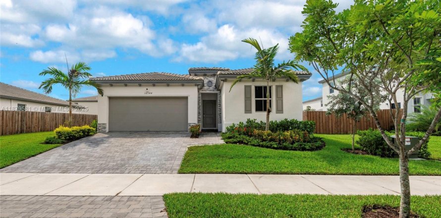 Casa en Homestead, Florida 4 dormitorios, 176.05 m2 № 1896354