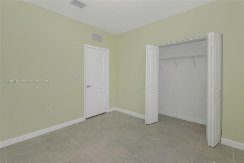 Casa en venta en Homestead, Florida, 4 dormitorios, 176.05 m2 № 1896354 - foto 24