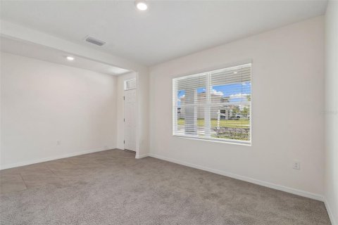 House in Wesley Chapel, Florida 5 bedrooms, 242.01 sq.m. № 2110280 - photo 10