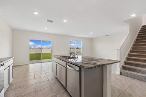 House in Wesley Chapel, Florida 5 bedrooms, 242.01 sq.m. № 2110280 - photo 18