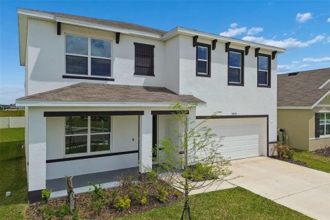 House in Wesley Chapel, Florida 5 bedrooms, 242.01 sq.m. № 2110280 - photo 3