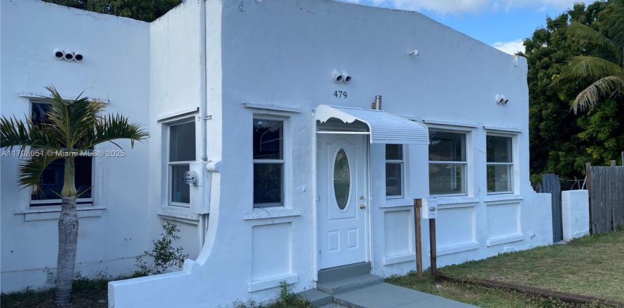 Villa ou maison à North Miami, Floride 3 chambres, 185.15 m2 № 1861936